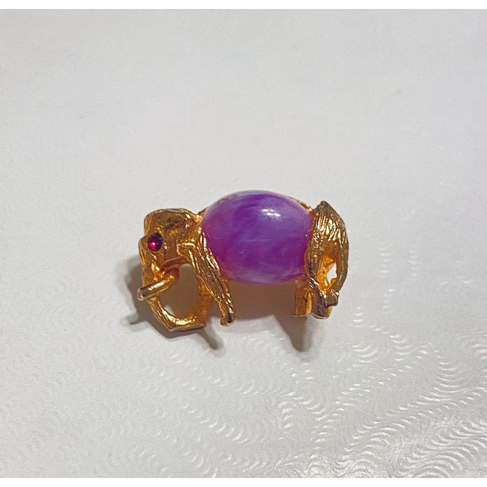 Gold (tone?) Elephant Jelly Belly Pin with Purple Stone